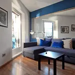 Apartment 10' Piazza Erbe, Elegance In The Heart Of Verona