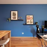 Apartment 10' Piazza Erbe, Elegance In The Heart Of