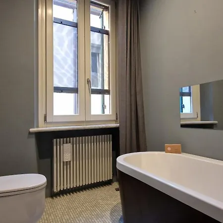 10' Piazza Erbe, Elegance In The Heart Of Apartmán