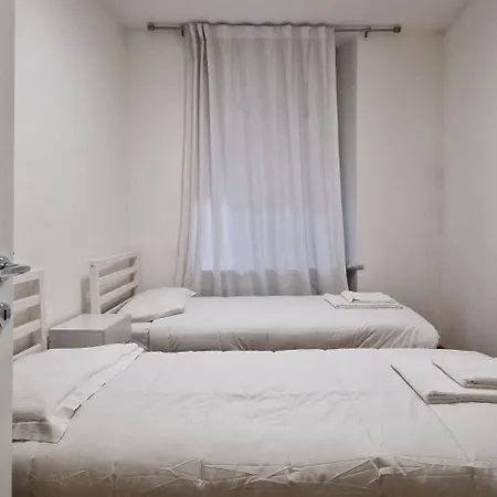 Apartmán 10' Piazza Erbe, Elegance In The Heart Of Verona