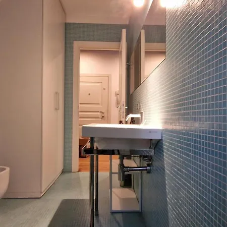 10' Piazza Erbe, Elegance In The Heart Of Apartmán